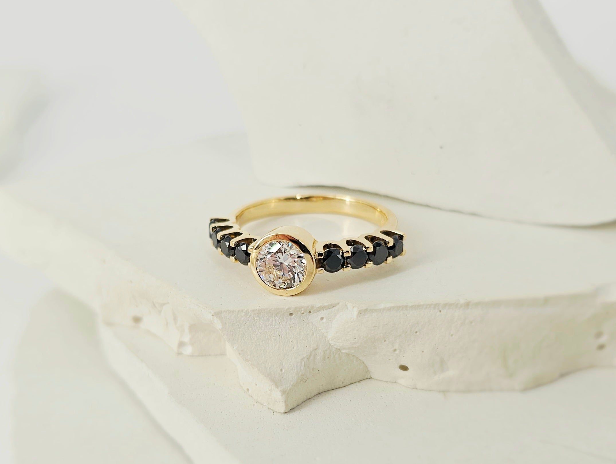 Glamourous Diamond Ring
