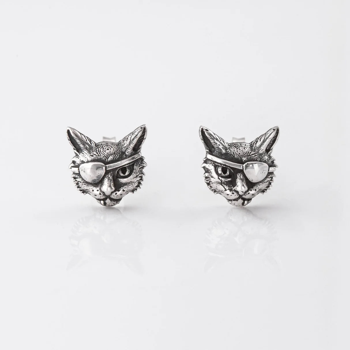 Pirate Cat Studs
