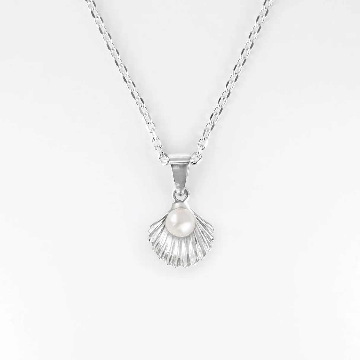 Venus Pearl Pendant in Sterling Silver