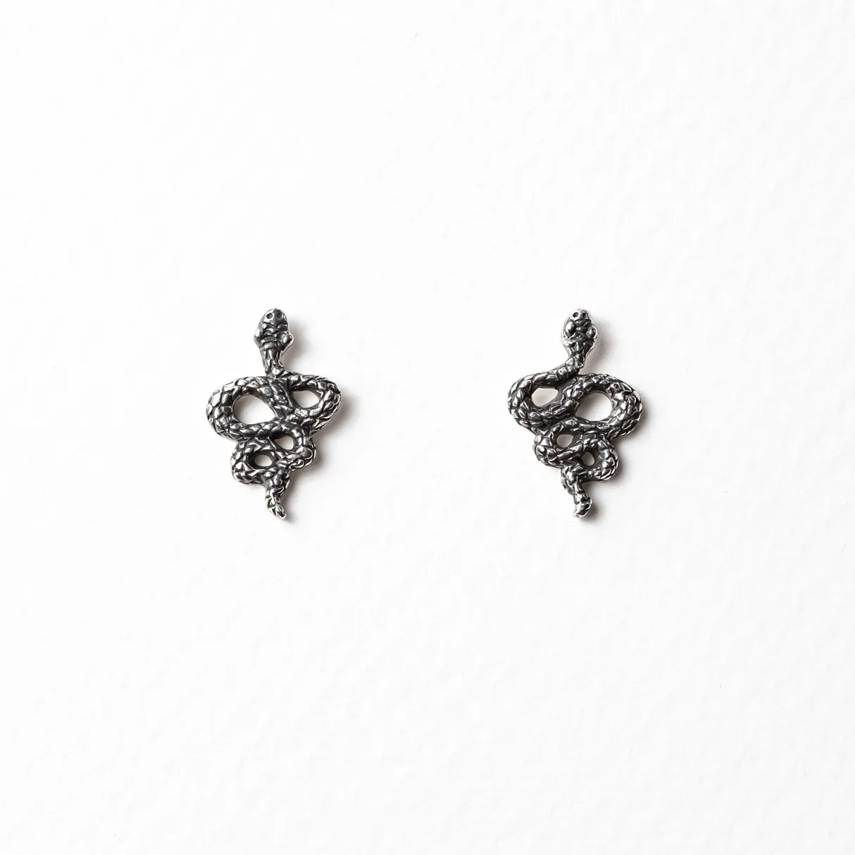 Snake studs