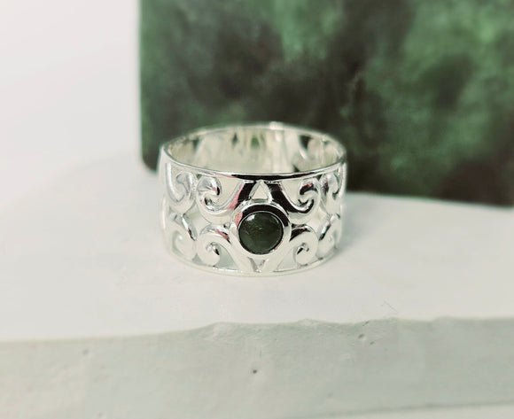 Maori Design Ring with Green Stone