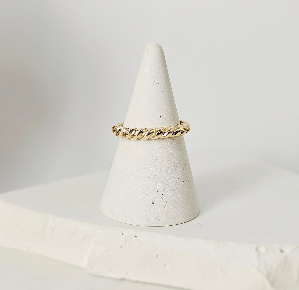 Discover Your Signature Stack: Rope Twist Band