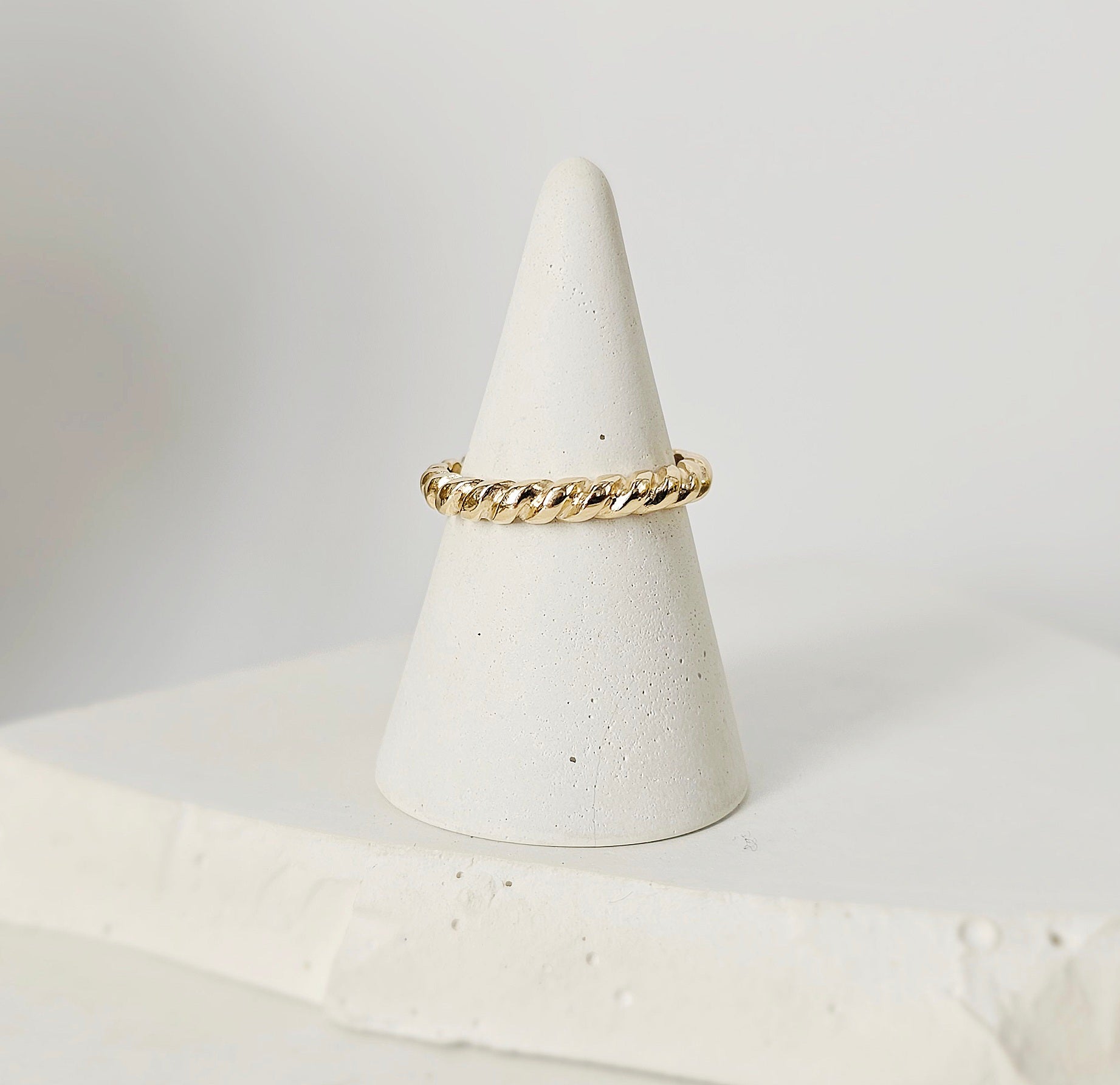 Discover Your Signature Stack: Rope Twist Band