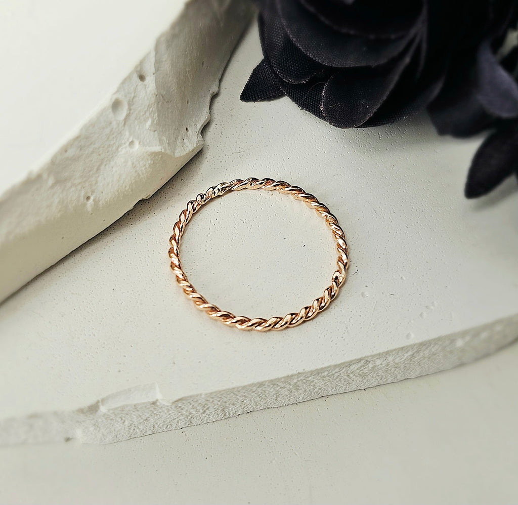 Discover Your Signature Stack: Twist of Gold Ring In 9ct Red