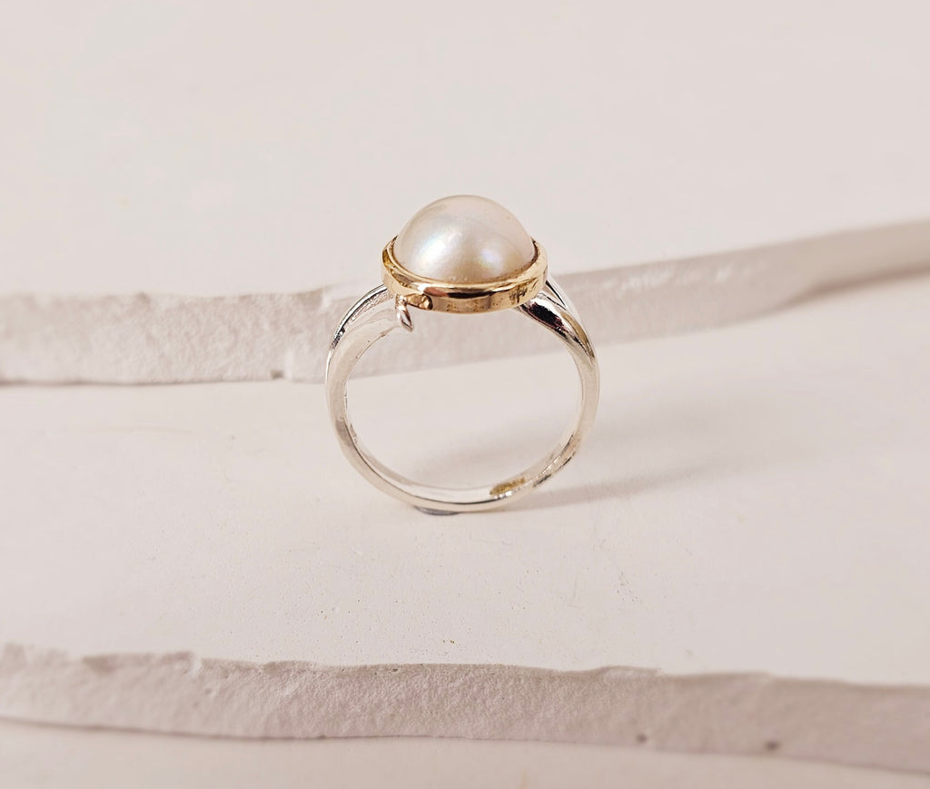 Timeless Elegance: 10mmCream Mabe Pearl Ring