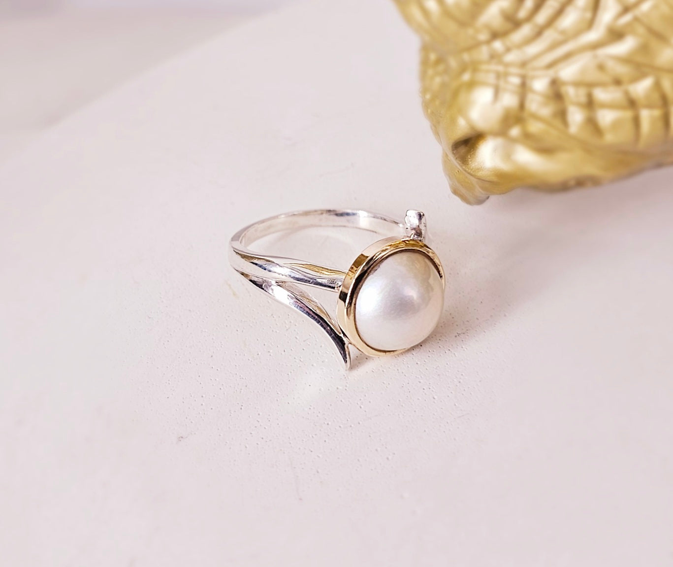 Timeless Elegance: 10mmCream Mabe Pearl Ring