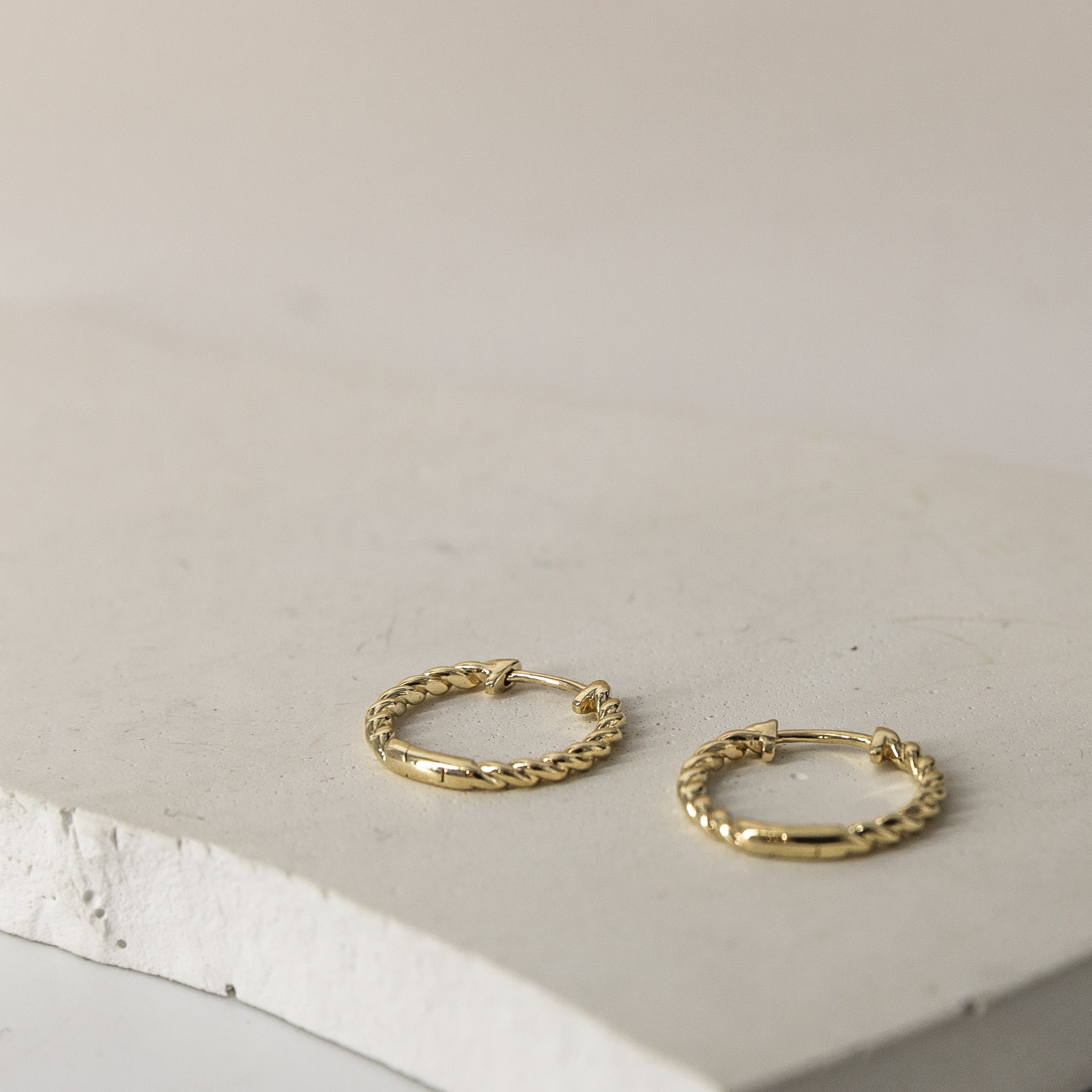 Bubble Huggie Earring in 9ct Yellow Gold