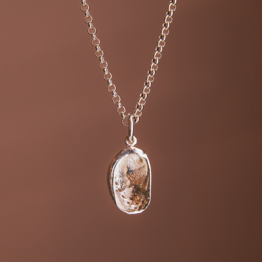 Pāua Tide Pendant Necklace