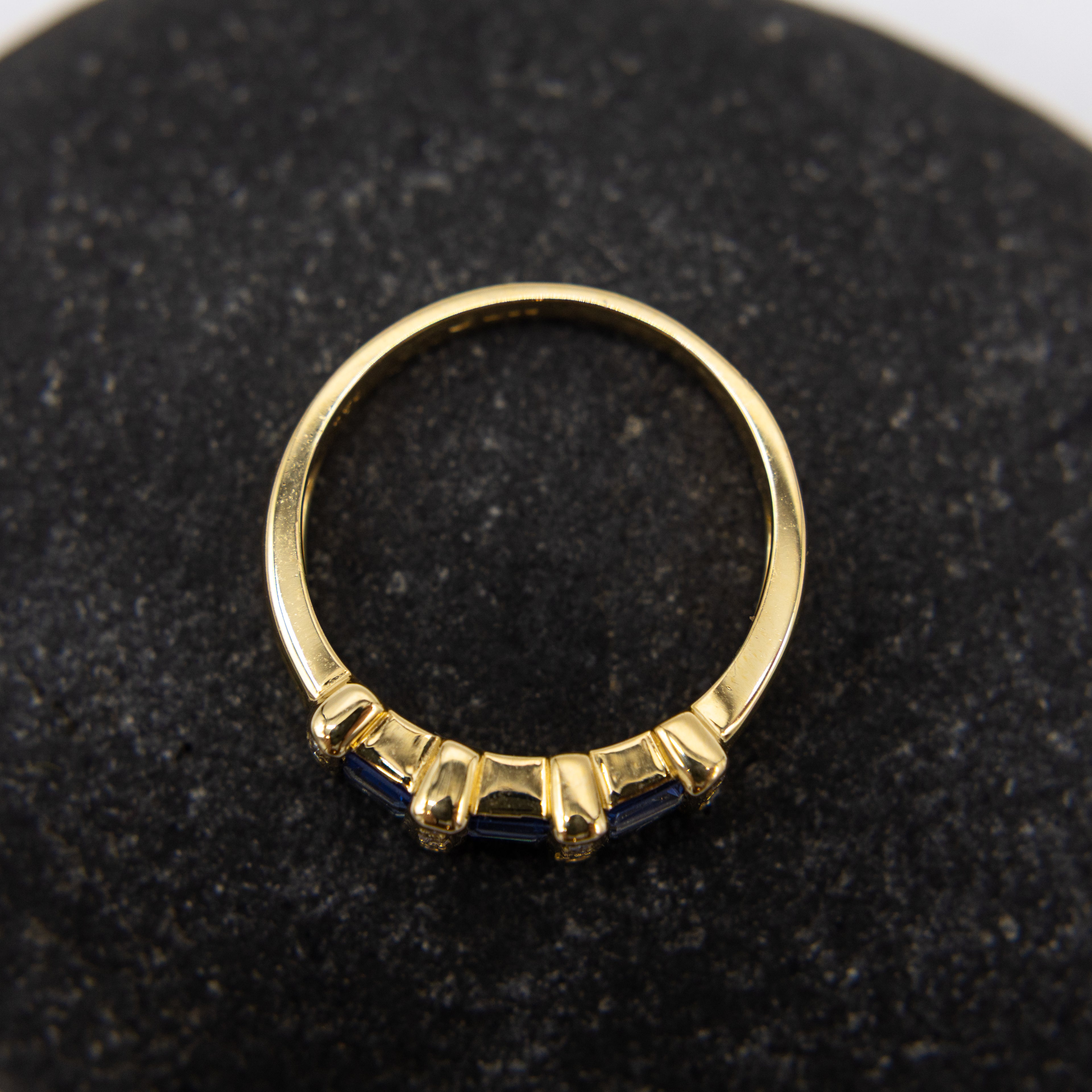 9ct Yellow Gold Sapphire Ring