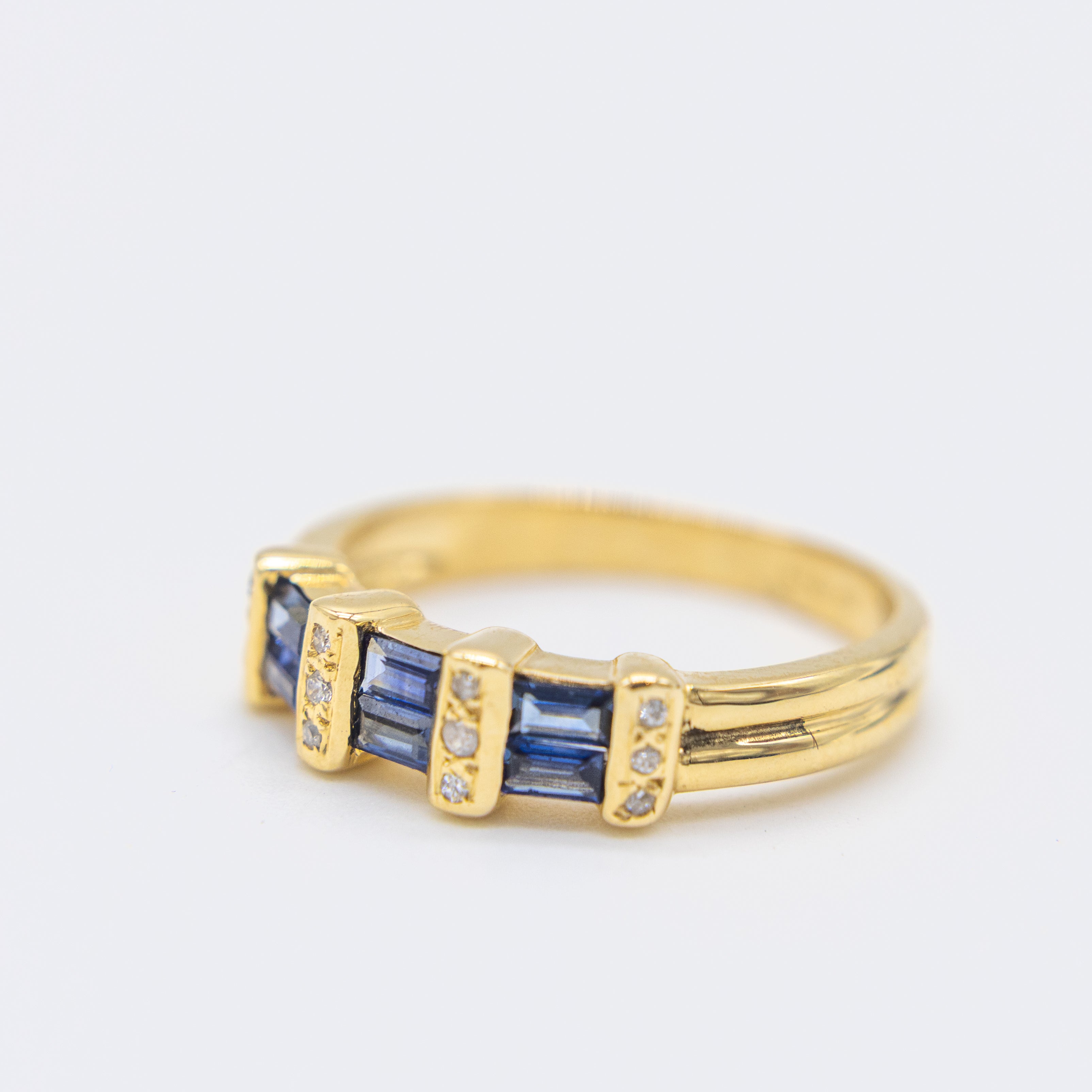 9ct Yellow Gold Sapphire Ring