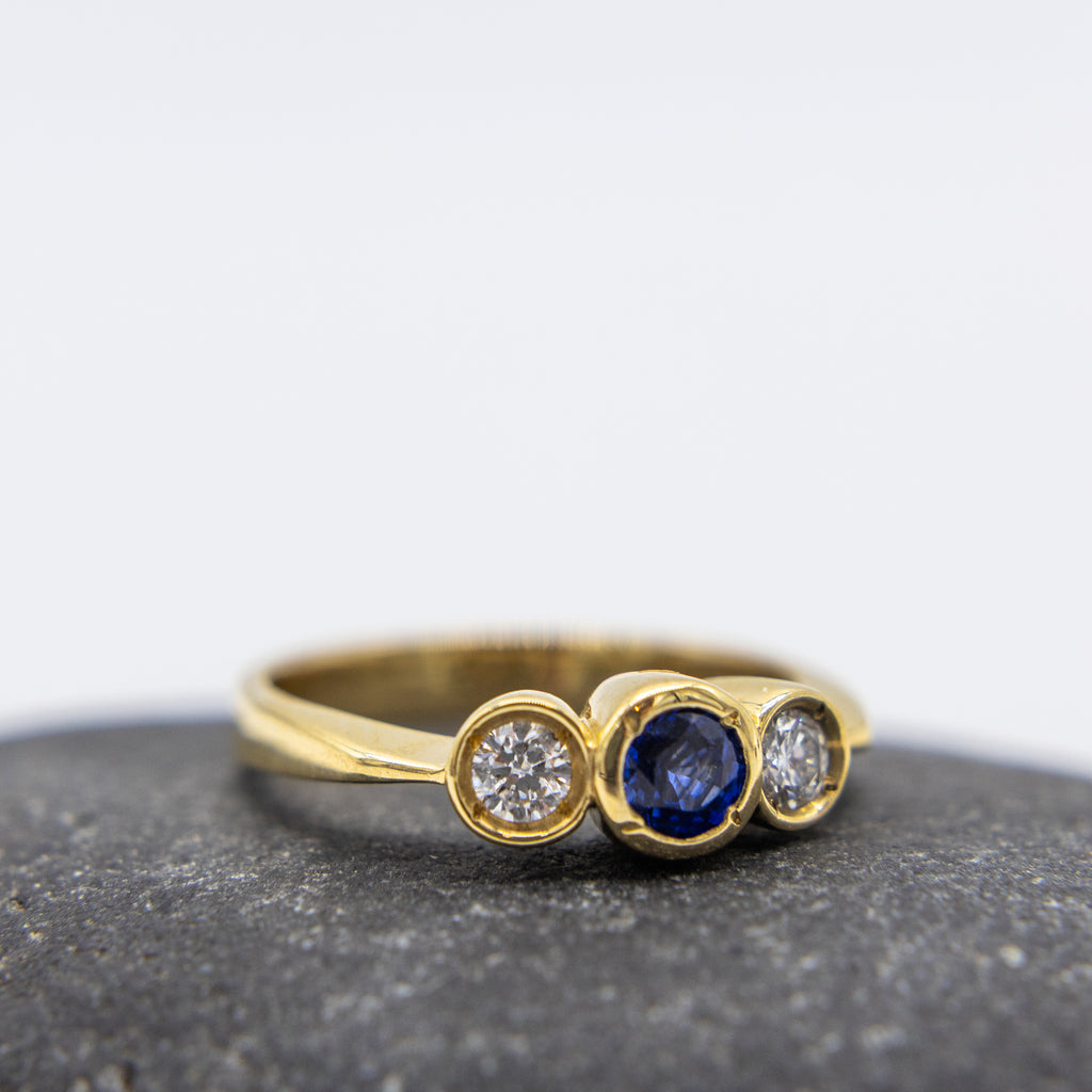 18ct Yellow Gold Sapphire and Diamond Ring