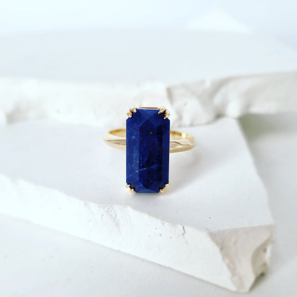 Blue Lapis Ring in Gold