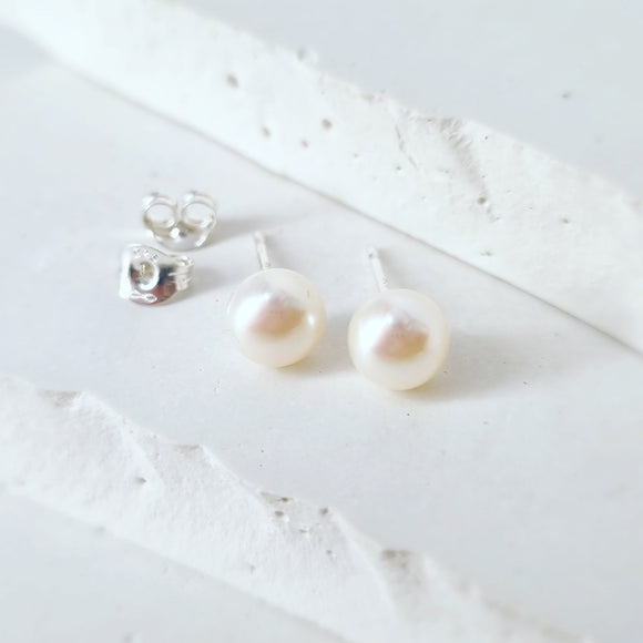 White Pearl Stud