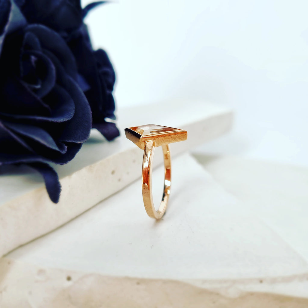 Discover Modern Radiance: The Peach Morganite Kite Ring