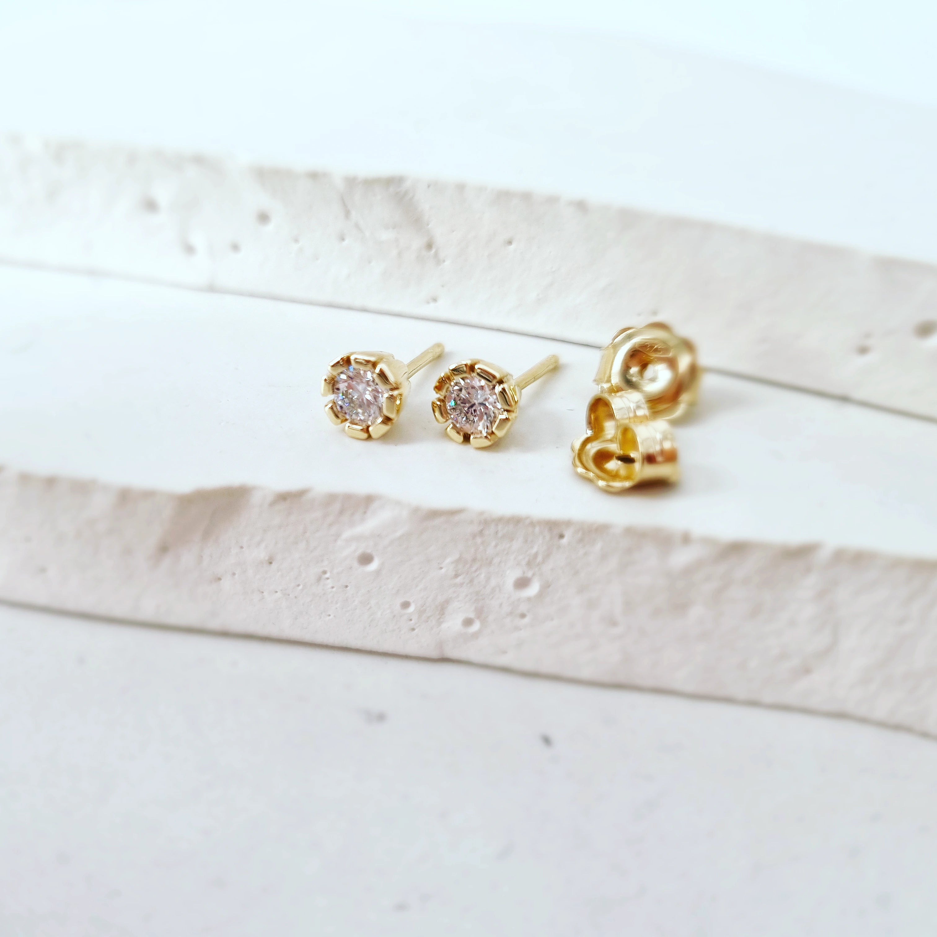 Elevate Your Everyday: 9ct Yellow Gold Lab Diamond Studs