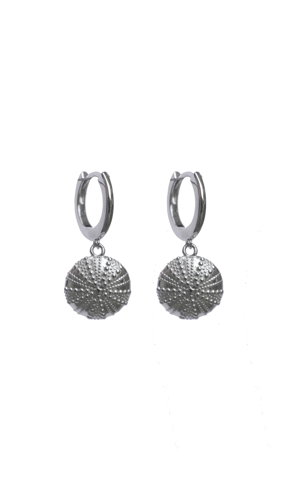 Kina Huggie Earrings