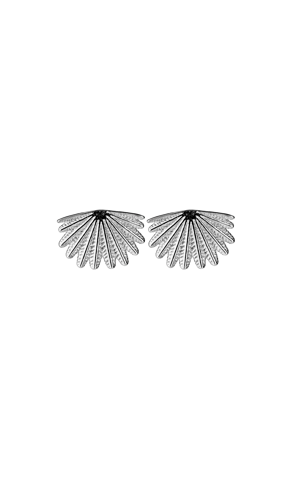 Mini Fan Tail Studs