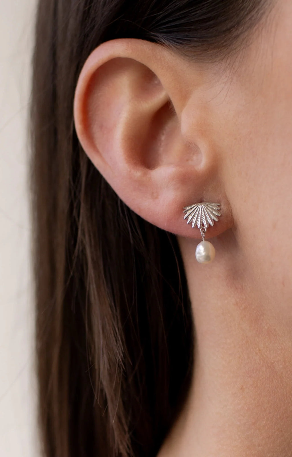 Silver Fan Tail Pearl Studs