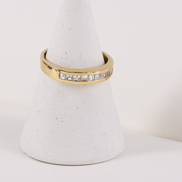 18ct Yellow Gold Princess-Cut Diamond Band