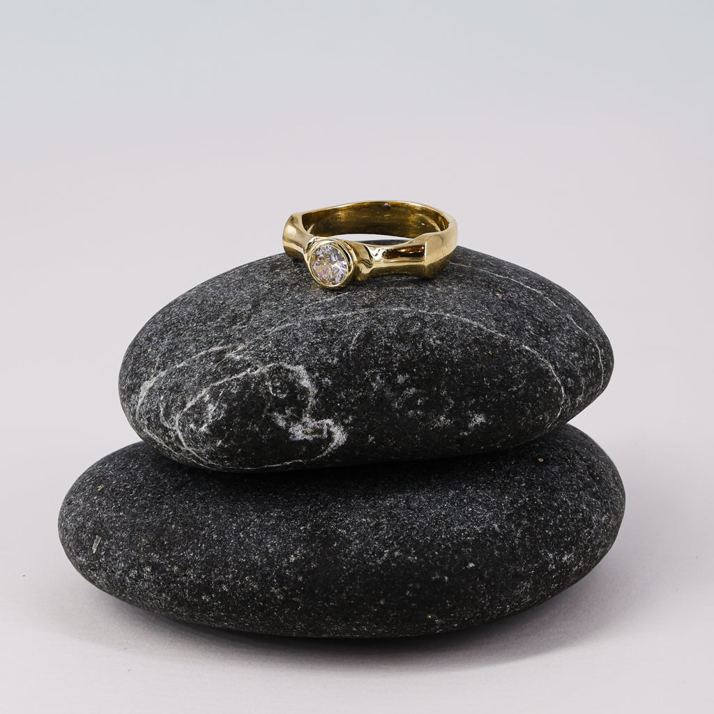 18ct Gold Vintage Glamour Ring