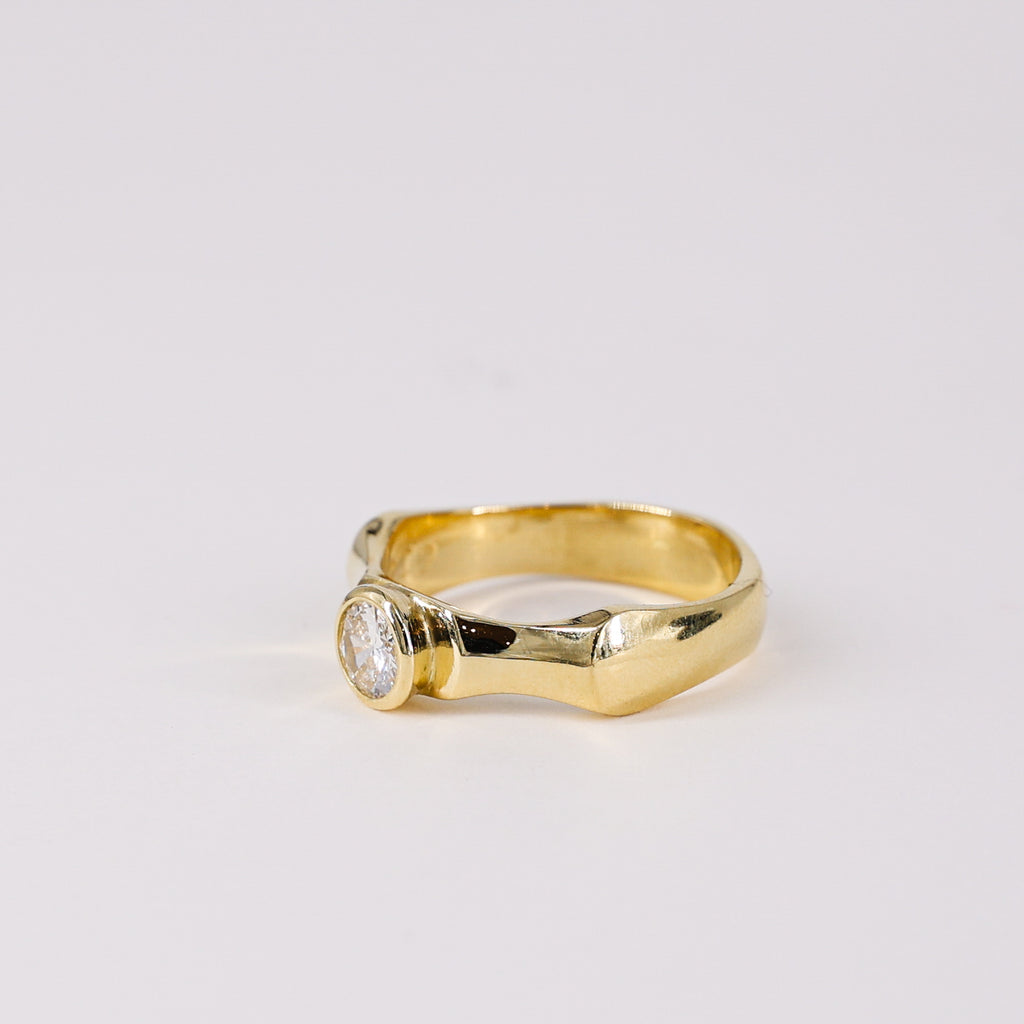 18ct Gold Vintage Glamour Ring