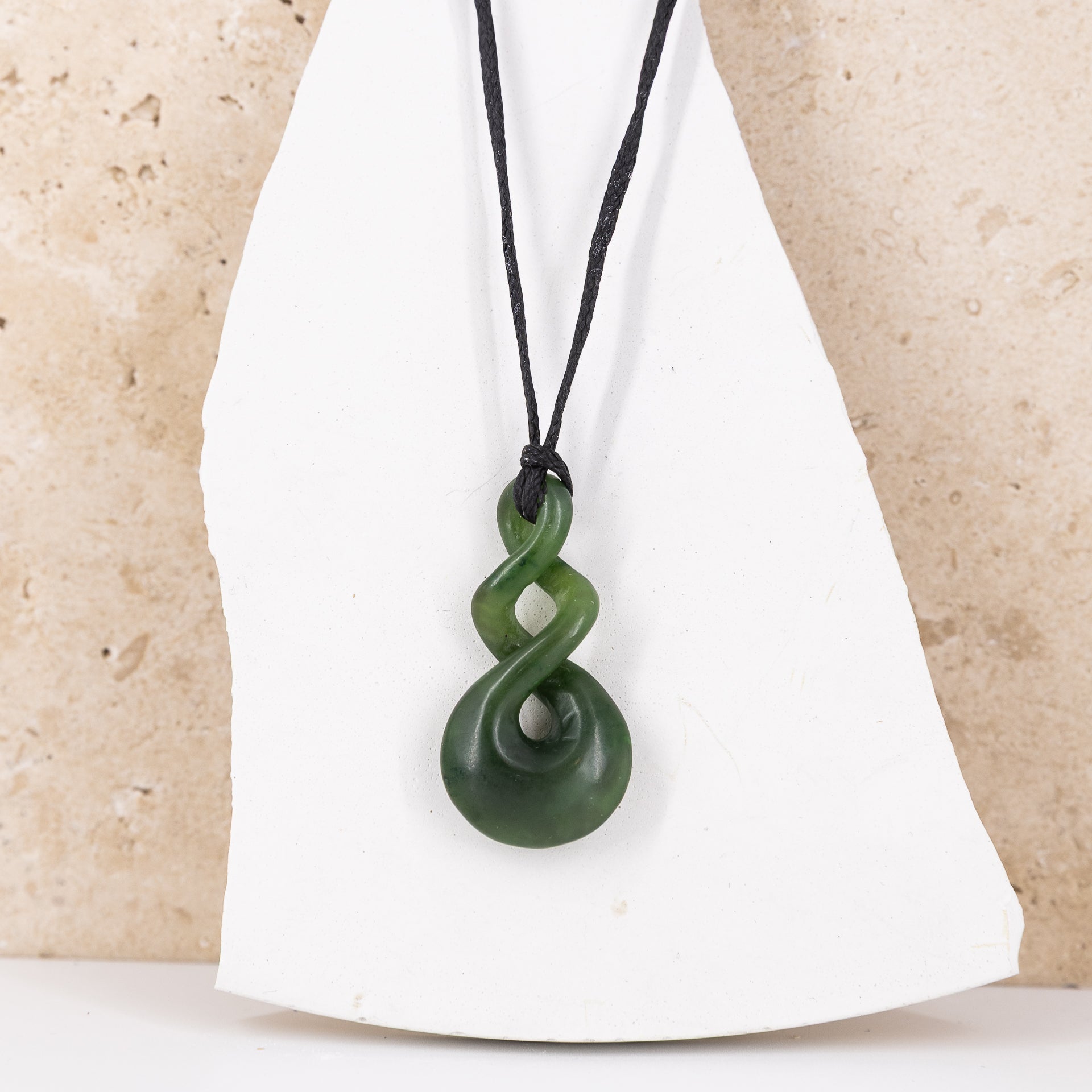 Pounamu Twist/Pikorua