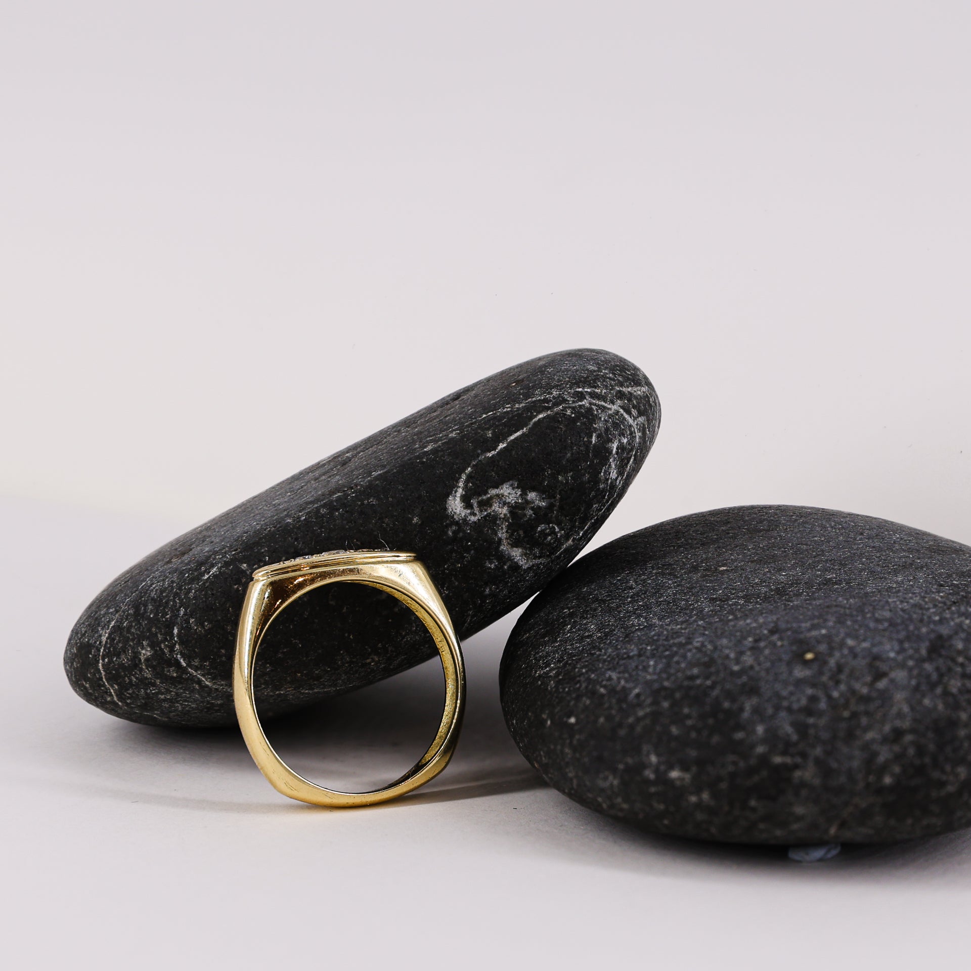 18ct Gold Band with Diamond Accent