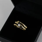 18ct Yellow Gold Wave Diamond Set
