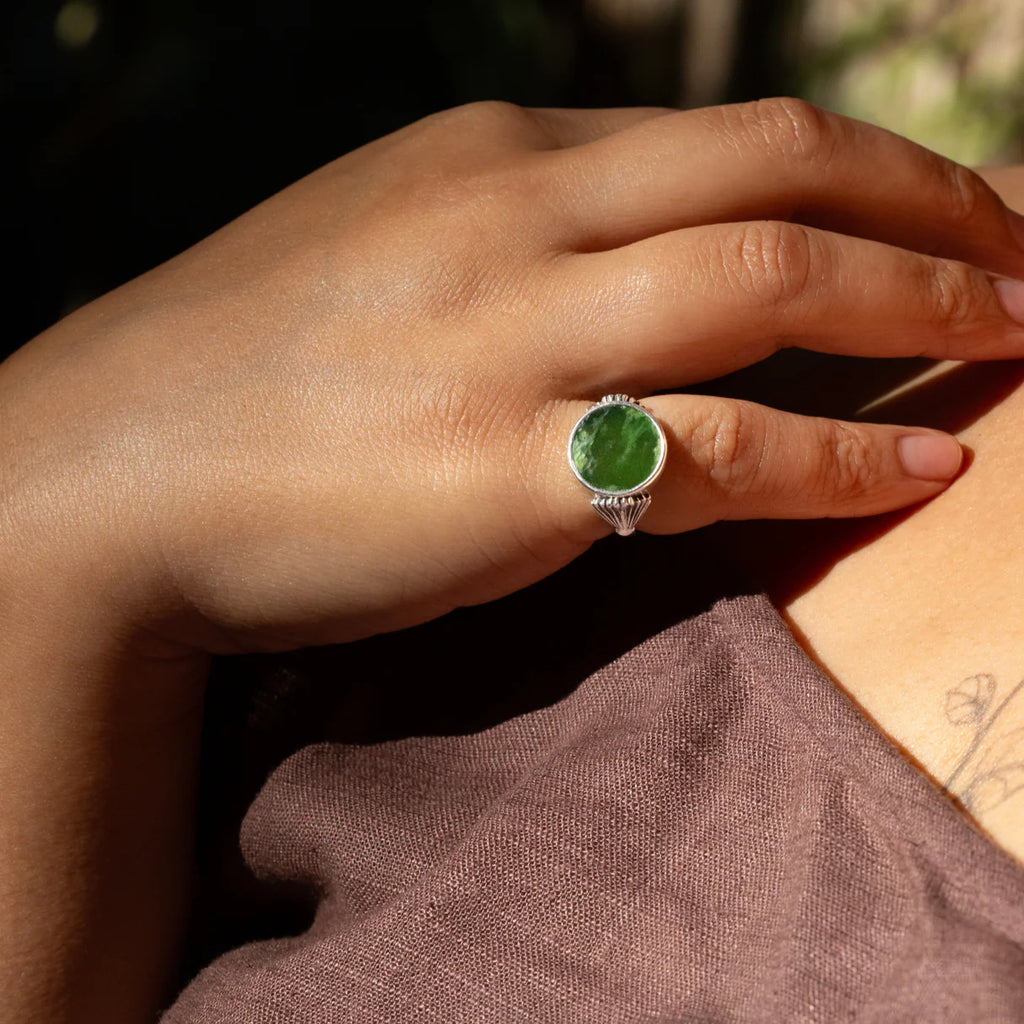 Pīwakawaka Pounamu Ring