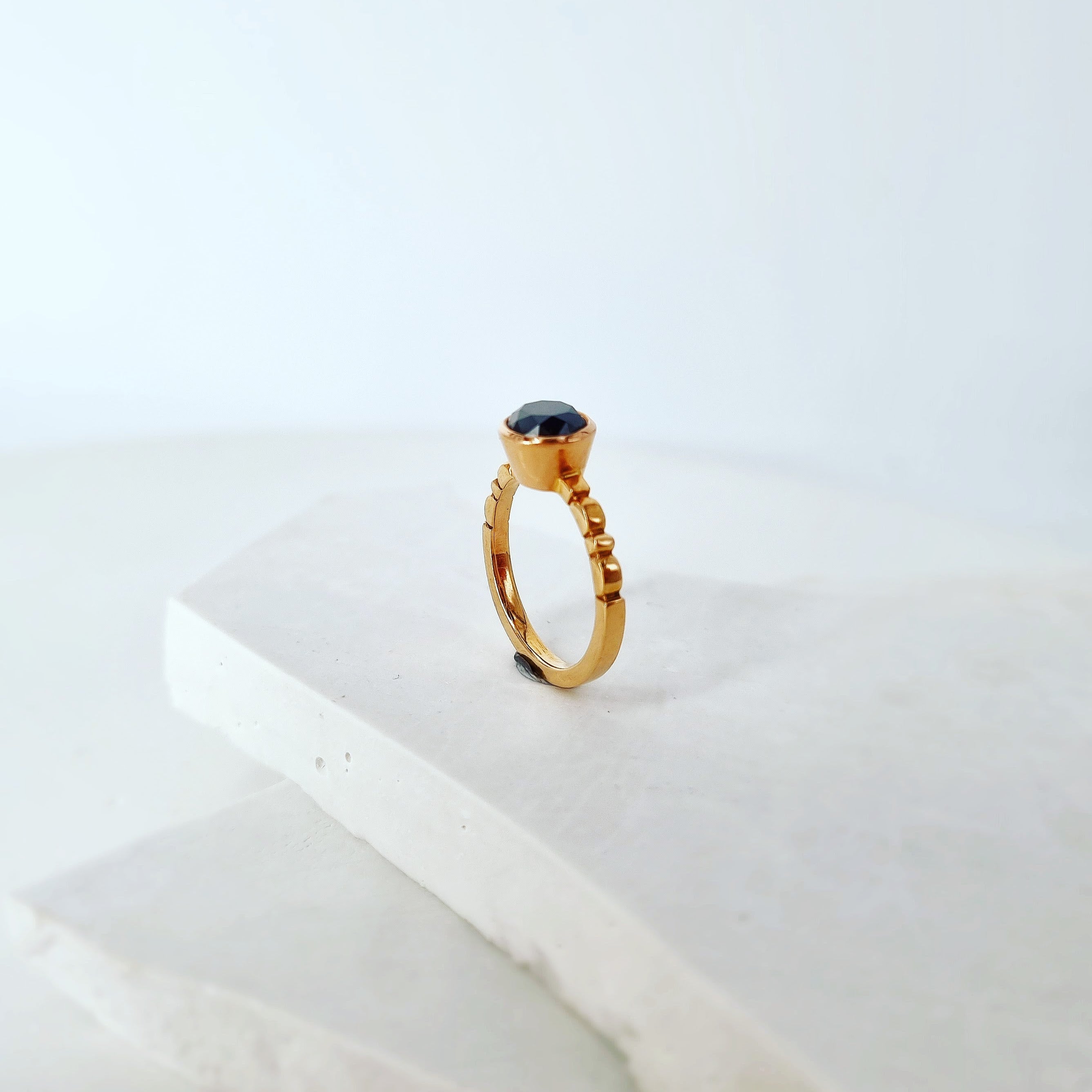 Embrace Bold Elegance: The Black Diamond Scallop Ring