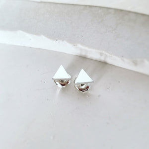 Triangle studs