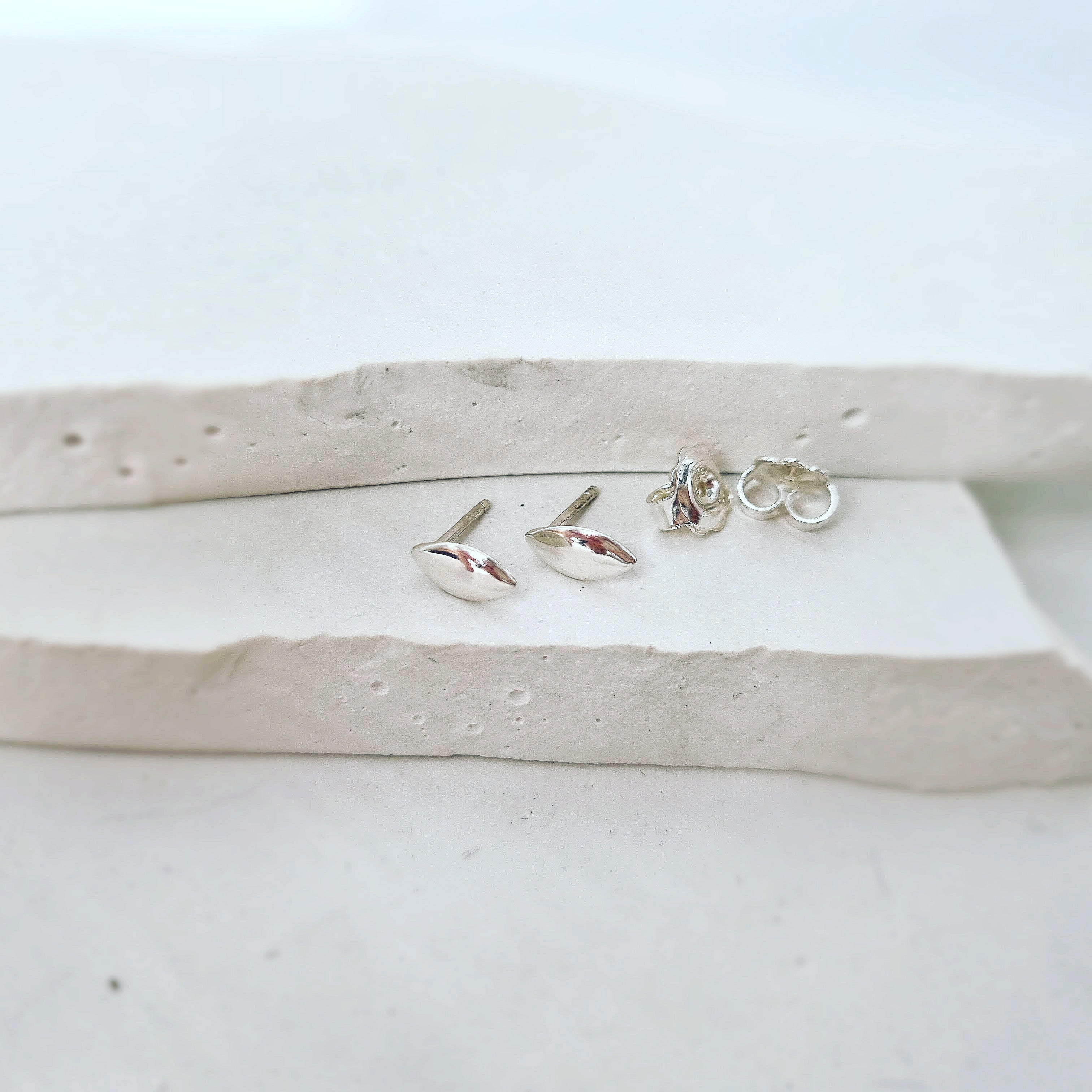 Two Looks, Twice the Fun: Layered Leaf Earring