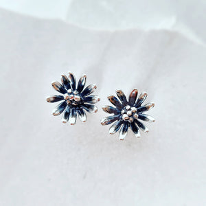 Daisy Studs